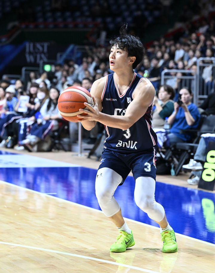 [서울=뉴시스] 프로농구 부산 KCC의 허웅. (사진=KBL 제공)