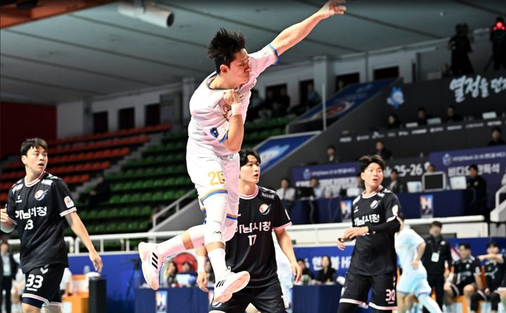 [서울=뉴시스] 핸드볼 인천도시공사의 김진영. (사진=한국핸드볼연맹 제공) *재판매 및 DB 금지