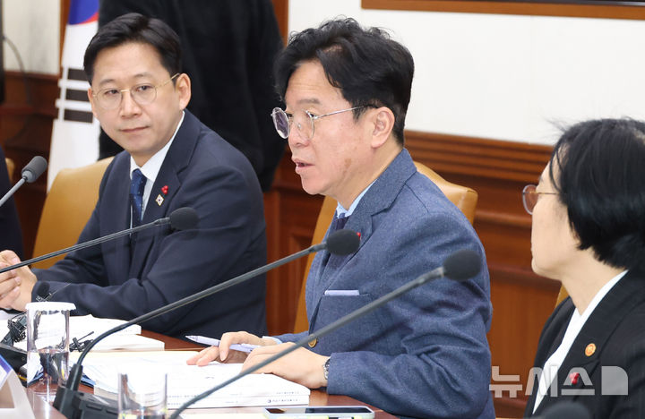 노동부, 인공지능 전문인력 1만명 양성한다…'AI 캠퍼스' 과정 운영