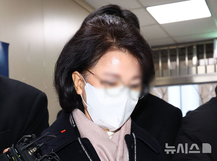 합수본, '전재수 통일교 금품 의혹' 정원주 소환조사