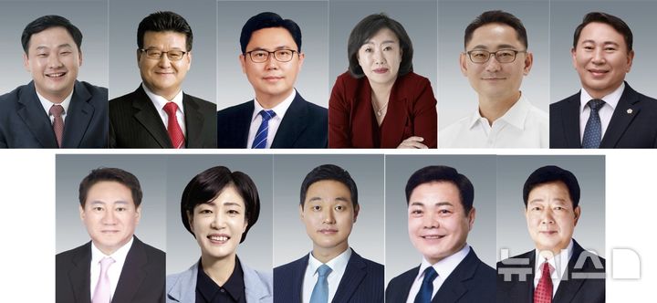 [경기=뉴시스] 첫째줄 왼쪽부터 고준호·안명규·이용욱 경기도의원(파주), 곽미숙·김완규·명재성 경기도의원(고양). 두번째줄 왼쪽부터 오준환·이경혜 경기도의원(고양), 오석규 경기도의원(의정부), 이인규·임상오 경기도의원(동두천). (사진=지역별 가나다순) photo@newsis.com