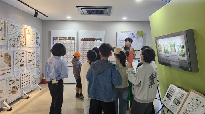 [거창=뉴시스] 거창군 과학관 관람 (사진=거창군 제공) 2025. 12. 19. photo@newsis.com&nbsp; *재판매 및 DB 금지