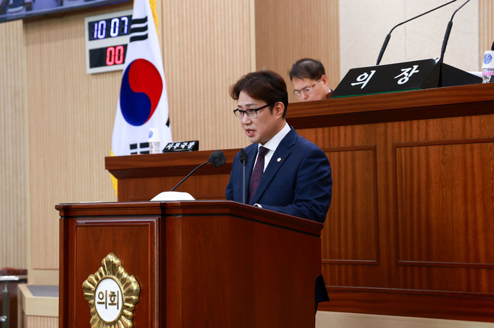 [대구=뉴시스] 이진욱 대구 동구의원. (사진=대구 동구의회 제공) 2025.12.19. photo@newsis.com *재판매 및 DB 금지