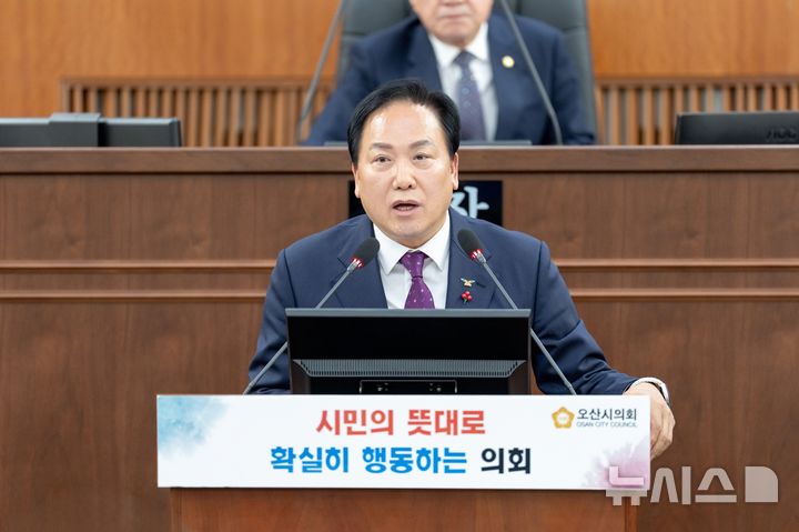 [오산=뉴시스] 이권재 시장이 시정연설중인 모습(사진=오산시 제공) 2025.12.19.photo@newsis.com 