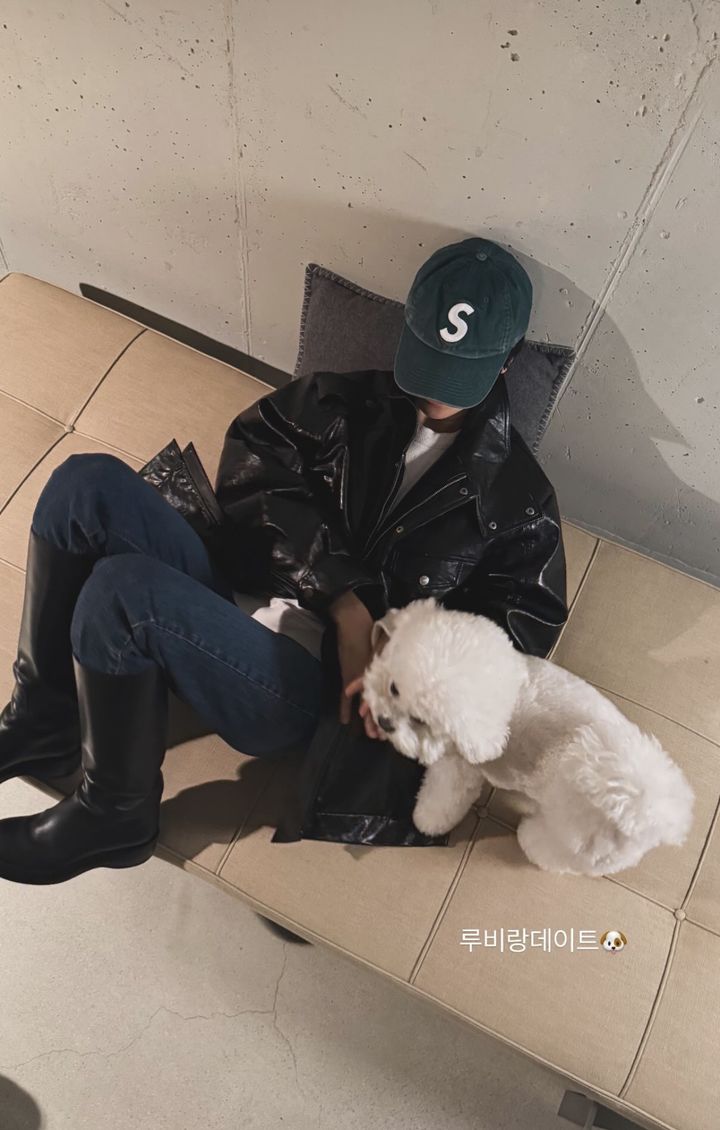 [서울=뉴시스] 배우 송혜교. (사진=송혜교 인스타그램 캡처) 2025.12.19. photo@newsis.com *재판매 및 DB 금지