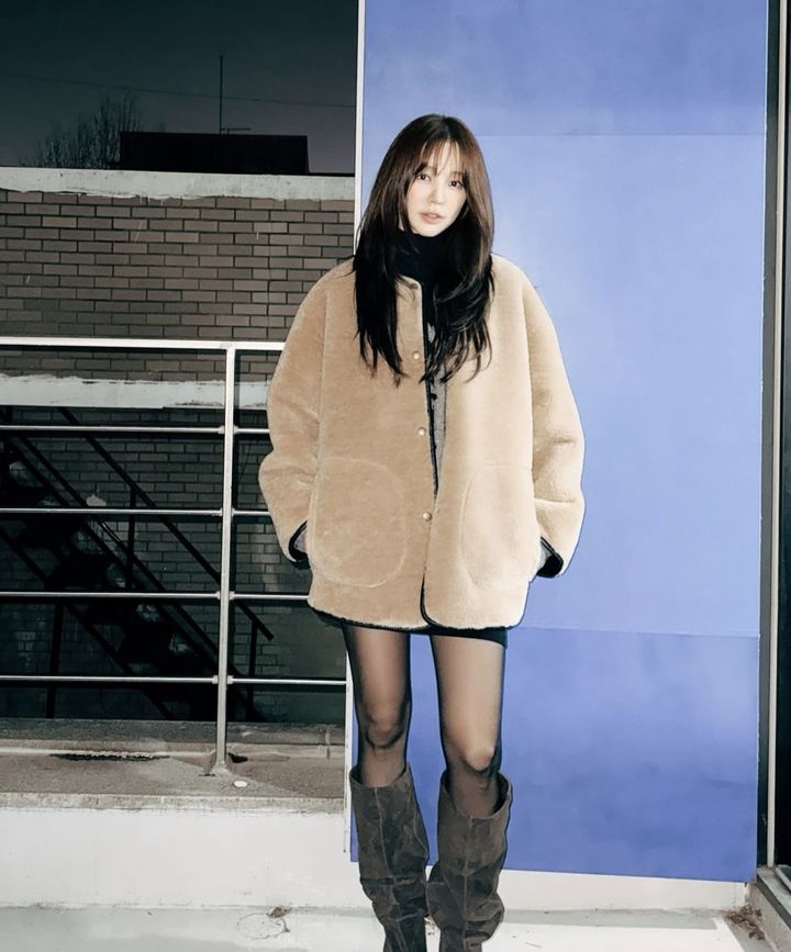 [서울=뉴시스] 배우 윤은혜. (사진=윤은혜 인스타그램 캡처) 2025.12.19. photo@newsis.com *재판매 및 DB 금지