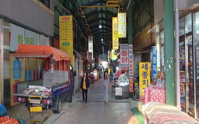 [정읍=뉴시스] 한산한 모습의 연지시장. *재판매 및 DB 금지