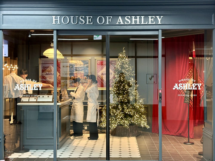 [서울=뉴시스] 한이재 기자 = '하우스 오브 애슐리' 입구. 2025.12.19. nowone@newsis.com *재판매 및 DB 금지