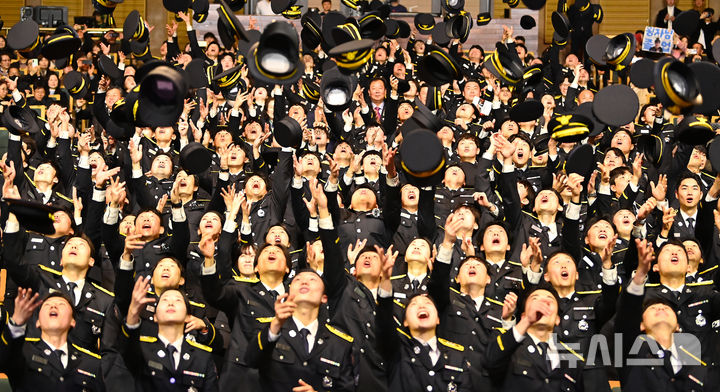 신임 소방관 240명 일선 현장으로…평균연령 29.5세