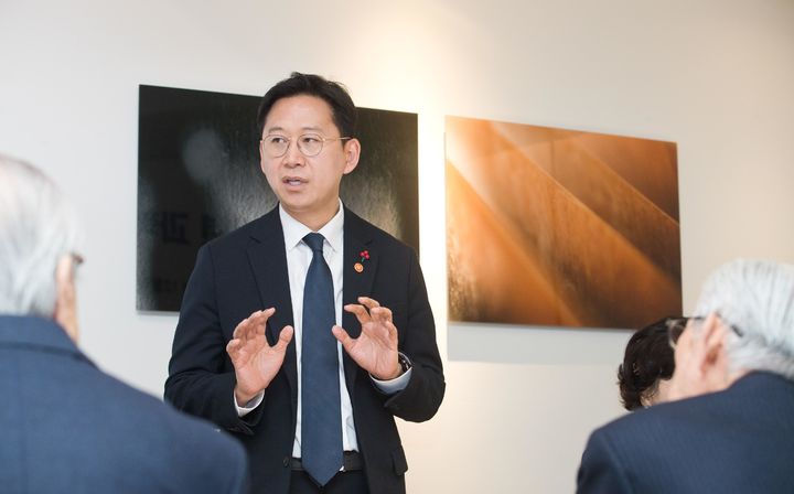 [서울=뉴시스] 배경훈 부총리 겸 과학기술정보통신부 장관이 19일 서울 중구 달개비에서 열린 '과학기술유공자 간담회' 에서 발언하고 있다. (사진=과학기술정보통신부 제공) 2025.12.19. photo@newsis.com *재판매 및 DB 금지