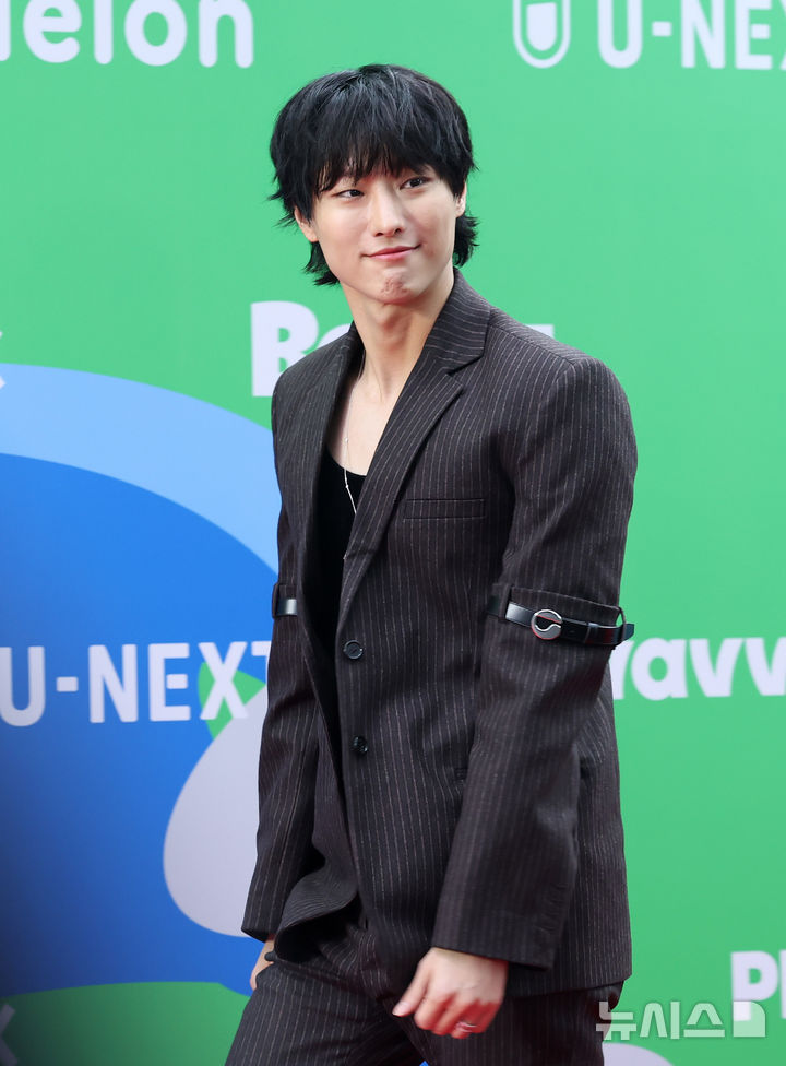 우즈 '드라우닝', 멜론 2025년 연간차트 1위…지드래곤 2위