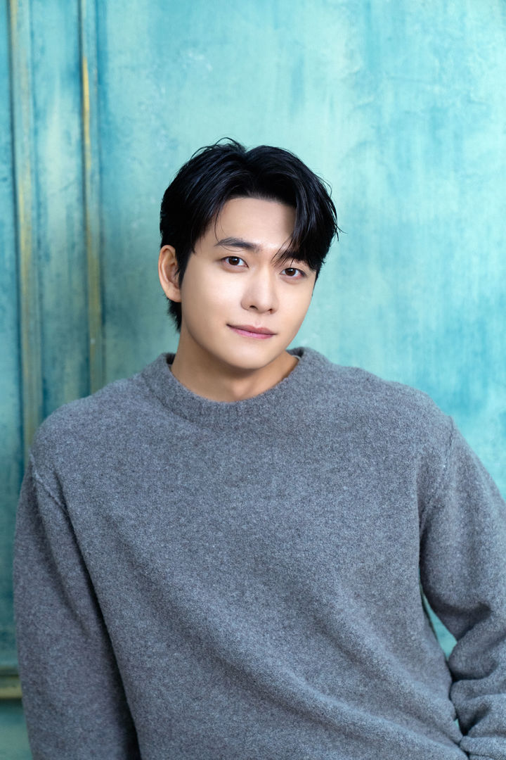 [인터뷰]강태오, 우영우 신드롬 후 "새로운 모습 고민"