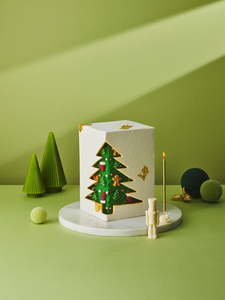 JW 메리어트 서울 ‘2025 크리스마스 케이크 컬렉션’ 중 ‘크리스마스 기프트 케이크’ *재판매 및 DB 금지