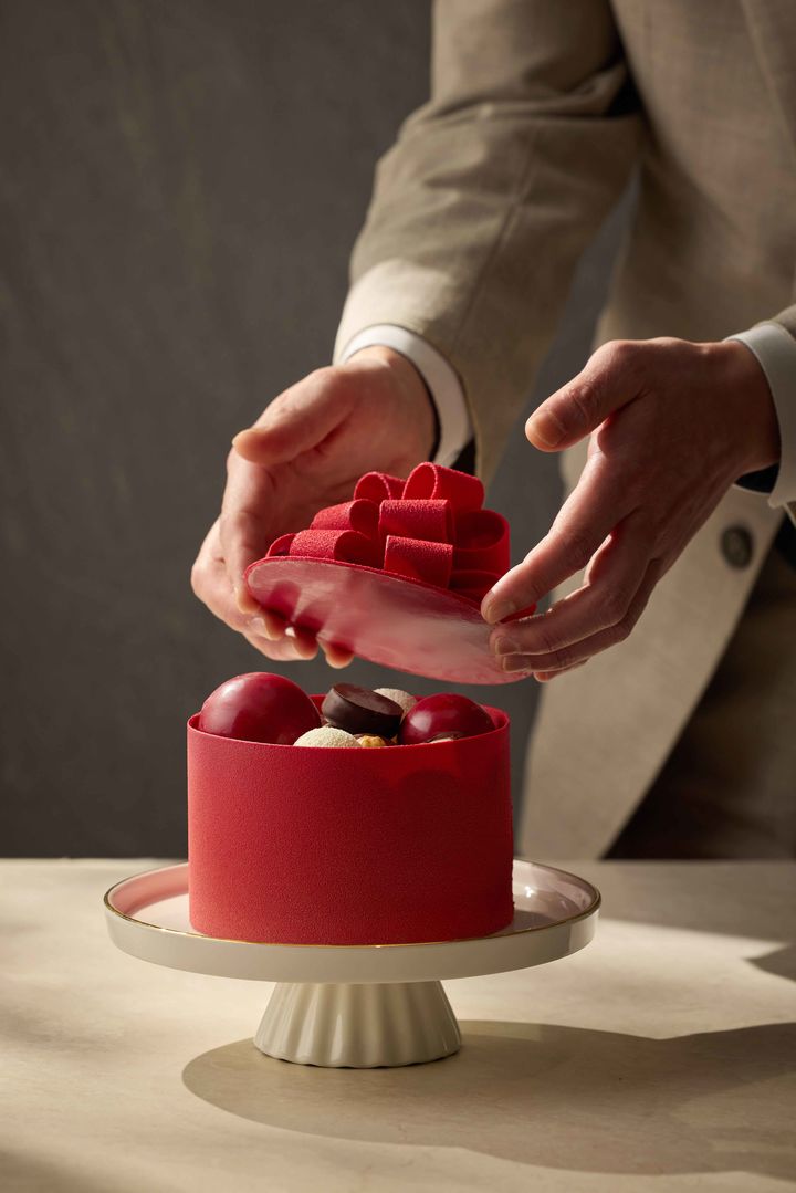 호텔 나루 서울 – 엠갤러리 ‘쇼콜라티에 셀렉션’ 중 ‘윈터 가넷 기프트 박스’ *재판매 및 DB 금지