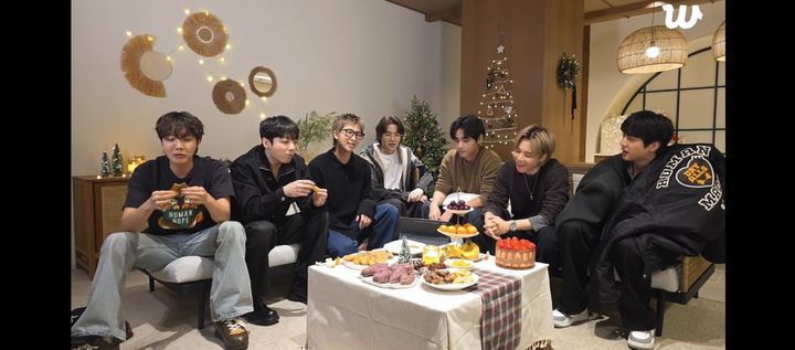 [서울=뉴시스] 방탄소년단. (사진 = 위버스 라이브 캡처) 2025.12.22. photo@newsis.com *재판매 및 DB 금지