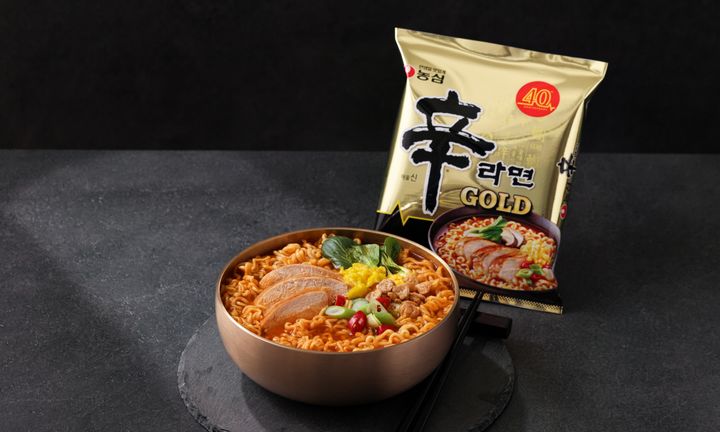 [서울=뉴시스] 농심이 신라면 40주년을 앞두고 신제품 '신라면 골드'를 내년 1월 2일에 정식 출시한다고 22일 밝혔다. (사진=농심 제공) 2025.12.22. photo@newsis.com *재판매 및 DB 금지