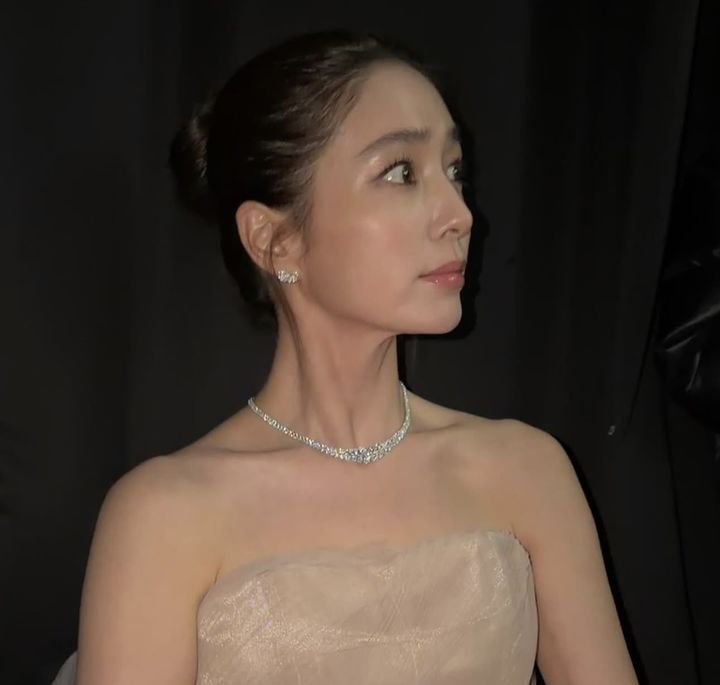 [서울=뉴시스] 배우 이민정. (사진=이민정 인스타그램 캡처) 2025.12.22. photo@newsis.com *재판매 및 DB 금지