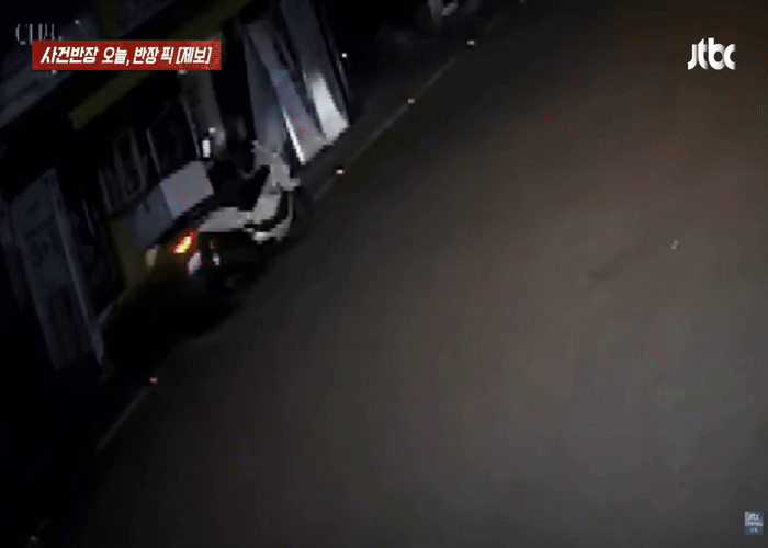 [뉴시스] 지난 19일 JTBC '사건반장'에는 지난 4일 새벽 4시께 일어난 사고로 식당이 풍비박산이 났다는 식당 사장의 제보가 전해졌다. (사진=JTBC 사건반장 갈무리) *재판매 및 DB 금지