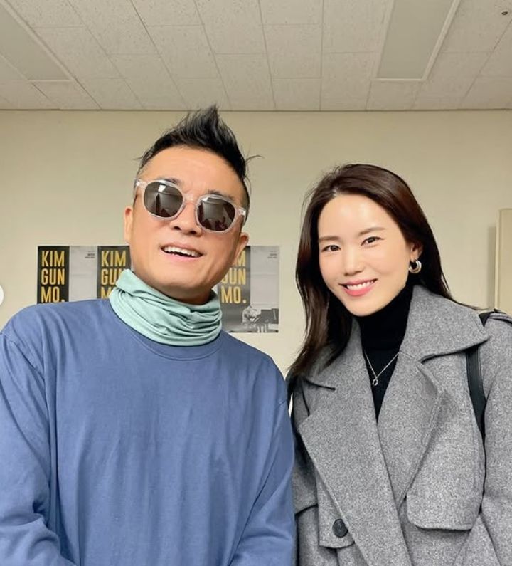 [서울=뉴시스] 김건모, 김연지. (사진=김연지 인스타그램 캡처) 2025.12.22. photo@newsis.com *재판매 및 DB 금지