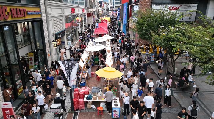 [대구=뉴시스] 동성로 전경. (사진=대구 중구 제공) 2025.12.22. photo@newsis.com *재판매 및 DB 금지