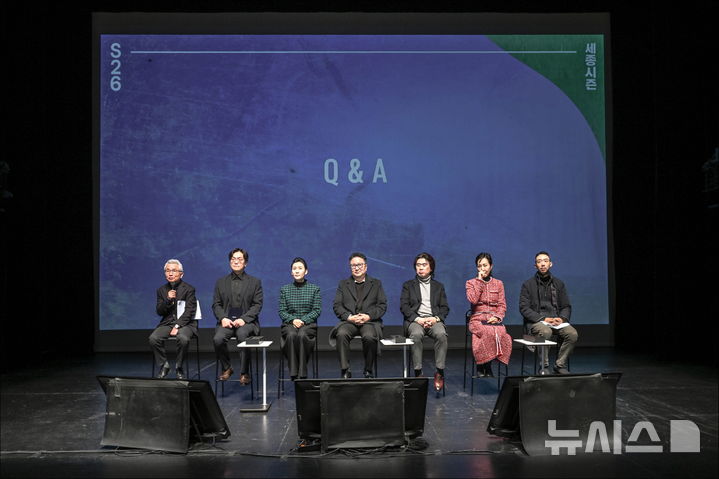  [서울=뉴시스]안호상 세종문화회관 사장이 22일 서울 종로구 세종문화회관에서 열린 '2026 세종문화회관 사업발표회'에서 취재진 질문에 답변하고 있다. (사진=세종문화회관 제공)