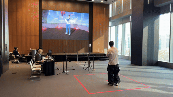 [서울=뉴시스] 윤정민 기자 = 갤럭시코퍼레이션은 지난 17일 서울에서 버추얼 아티스트 오디션을 진행했다. 한 참가자가 오디션에서 노래를 부르고 있다. 2025.12.22. alpaca@newsis.com