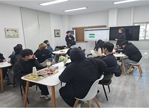 [홍성=뉴시스] 충남도립대, 지역 혁신기업과의 현장 연계 프로그램 운영 모습. *재판매 및 DB 금지