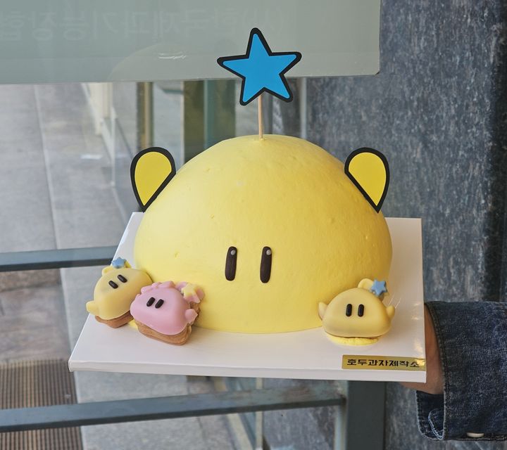 [대전=뉴시스]대전 꿈돌이 호두과자 케이크. 2025. 12. 22 photo@newsis.com *재판매 및 DB 금지