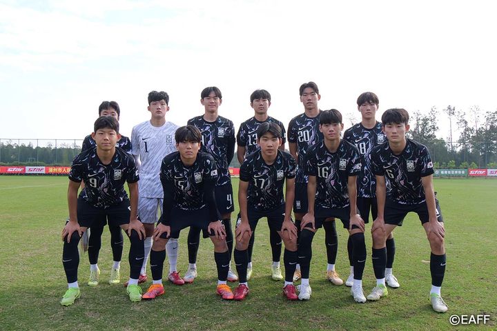 [서울=뉴시스]한국 U-15 축구대표팀 단체사진. (사진=대한축구협회 제공)