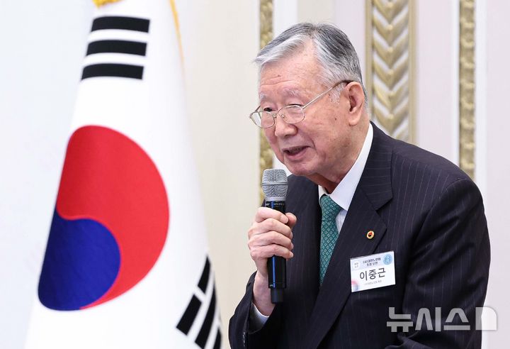 이중근 부영 회장 "동남아 전문 요양 인력 양성 로드맵 가동"
