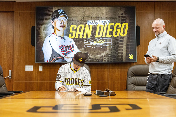 [서울=뉴시스] 프로야구 키움 히어로즈에서 뛰던 송성문이 23일(한국 시간) 메이저리그(MLB) 샌디에이고 파드리스 이적을 확정했다. (사진=키움 히어로즈 제공) 2025.12.23. *재판매 및 DB 금지