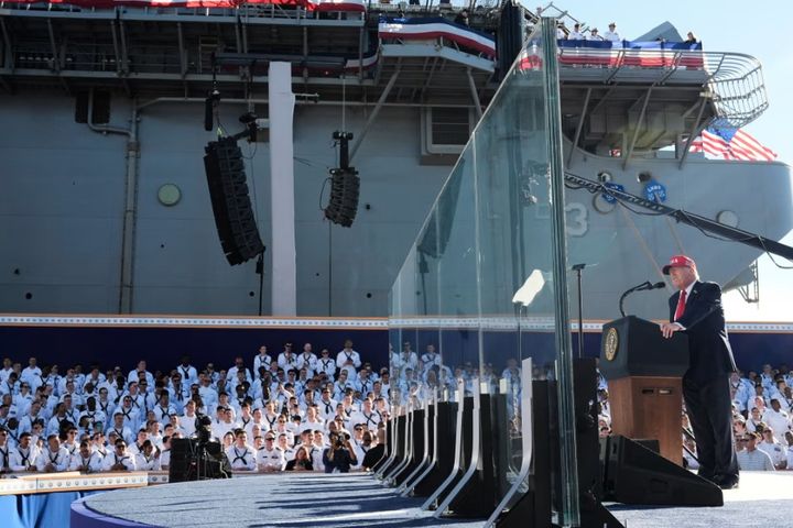 [노퍽(버지니아주)=AP/뉴시스] 도널드 트럼프 대통령이 10월 5일 버지니아주 노퍽에서 열린 해군 창설 250주년 기념식에서 연설하고 있다. 2025.12.23. *재판매 및 DB 금지