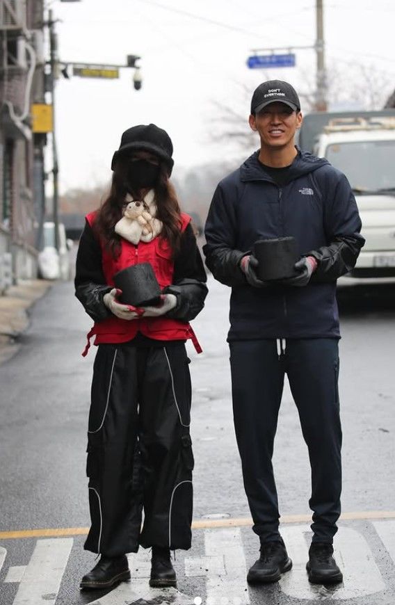 [서울=뉴시스] 다니엘, 션. (사진=션 인스타그램 캡처) 2025.12.23. photo@newsis.com&nbsp; *재판매 및 DB 금지