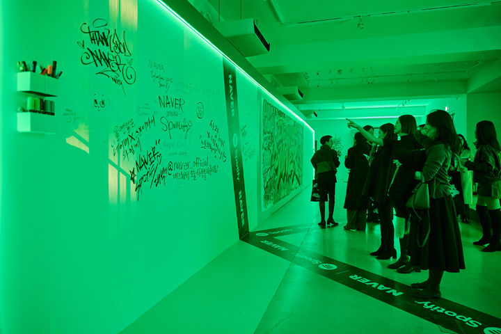 [서울=뉴시스] 네이버는 오는 24일까지 양일간 서울 성동구 XYZ 서울에서 스포티파이 협업 오프라인 팝업스토어를 운영한다고 23일 밝혔다. (사진=네이버 제공) *재판매 및 DB 금지