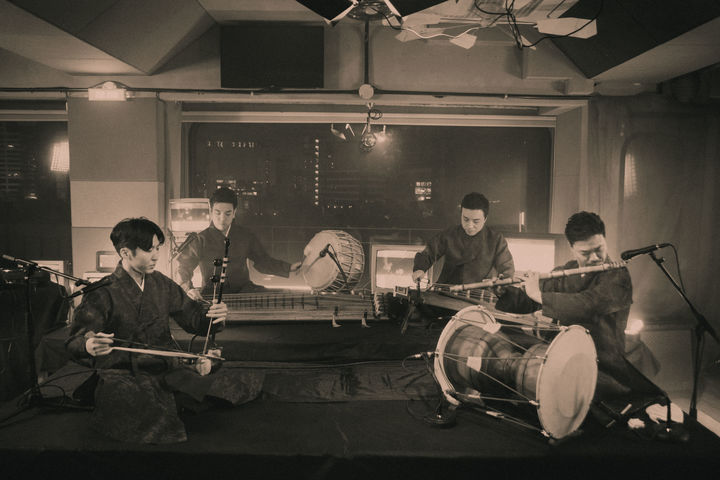 전통창작음악집단 '4인놀이' 연주 장면. (사진=모아모아 프로덕션 제공) *재판매 및 DB 금지