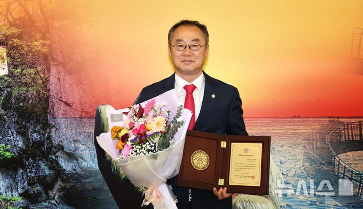 [포항=뉴시스] 송종욱 기자 = 김종익 포항시의회 운영위원장. (사진=포항시의회 제공) 2025.12.23. photo@newsis.com 