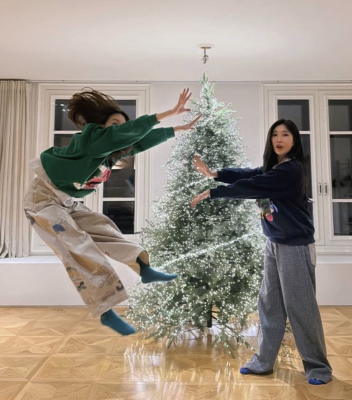 [서울=뉴시스] 그룹 다비치. (사진=강민경 인스타그램 캡처) 2025.12.23. photo@newsis.com *재판매 및 DB 금지