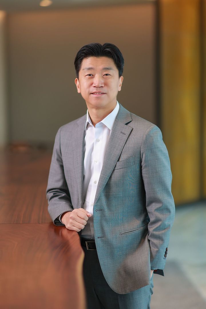 워커힐 조윤동 대외사업부장, '2025 관광진흥유공 국무총리표창' - 뉴스 썸네일 이미지