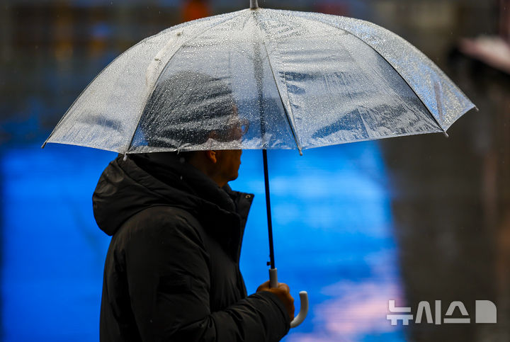 충남권 아침 영하 10도 내외…"한때 비·눈 온다"