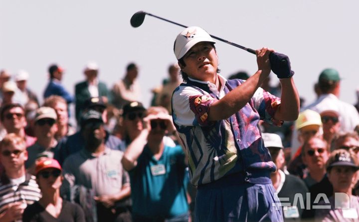 [오거스타=AP/뉴시스] 일본의 오자키 마사시가 지난 1997년 4월10일 미국 조지아주 오거스타의 오거스타 내셔널 골프클럽에서 열린 마스터즈 토너먼트 1라운드에서 3번 홀에서 티샷을 치고 있다. 21997.04.10.