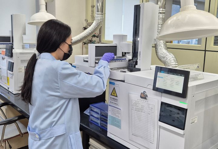  *재판매 및 DB 금지