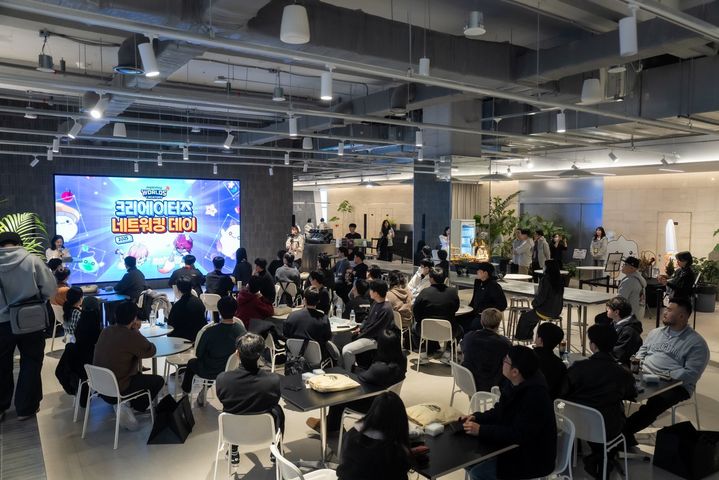 [서울=뉴시스] 메이플스토리 월드는 지난 6일 넥슨 판교 사옥에서 크리에이터 간 교류와 협업을 지원하기 위한 오프라인 프로그램 '크리에이터즈 네트워킹 데이'를 개최했다. (사진=넥슨 제공) *재판매 및 DB 금지