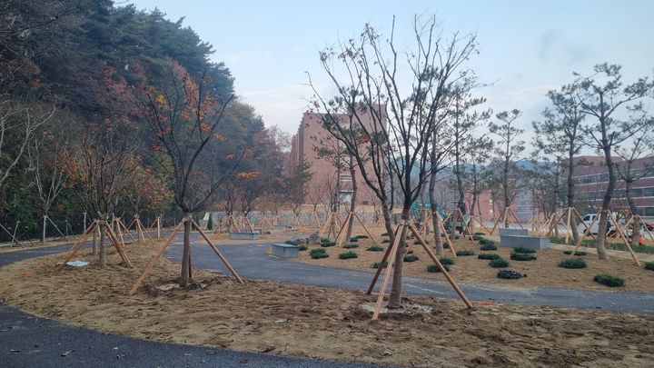 [남원=뉴시스] 2차 도시숲 조성으로 수목 식재가 완료된 전북대 남원글로컬캠퍼스. *재판매 및 DB 금지