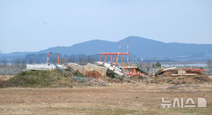 경찰 여객기 참사 특수단, 부산항공청 등 2곳 압수수색