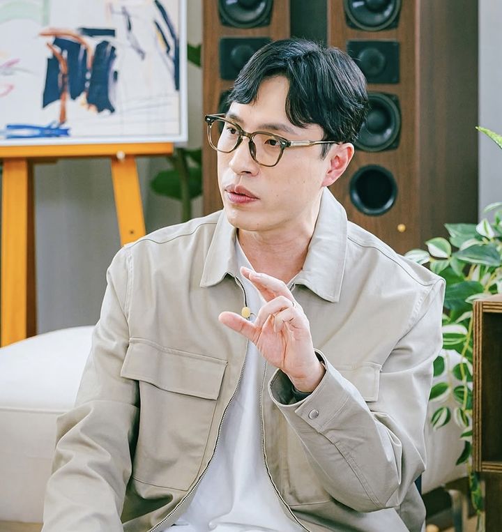 [서울=뉴시스] 김영대 음악평론가. (사진 = 인스타그램 캡처) 2025.12.25. photo@newsis.com *재판매 및 DB 금지