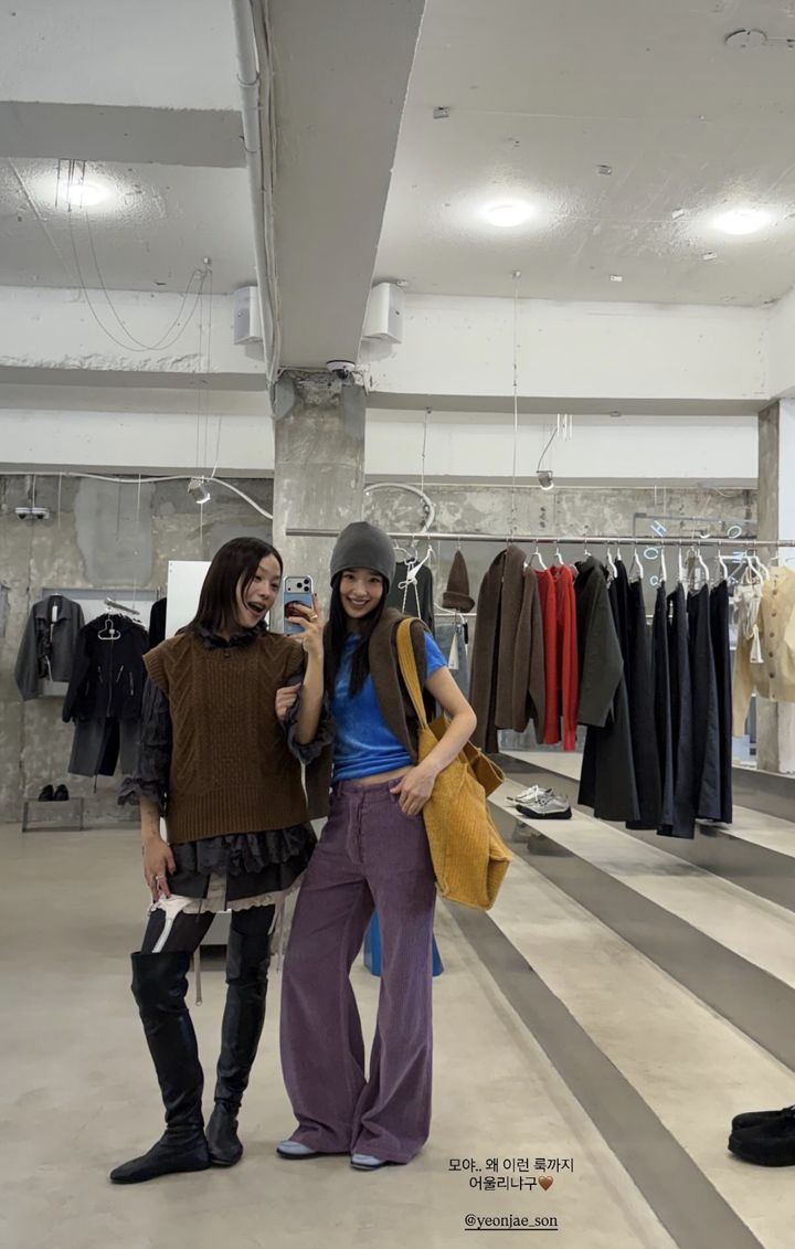 [서울=뉴시스] 전 리듬체조 선수 손연재(오른쪽). (사진=손연재 인스타그램 캡처) 2025.12.26. photo@newsis.com *재판매 및 DB 금지