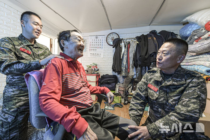 해병대 제6여단 포병대대 제공