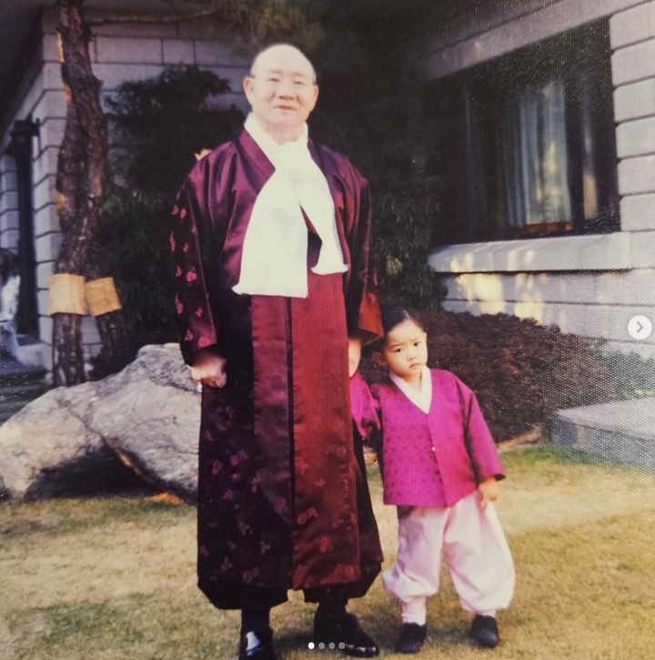 [뉴시스]전두환 전 대통령과 손자 전우원씨의 모습. (사진 = 인스타그램 캡처) *재판매 및 DB 금지