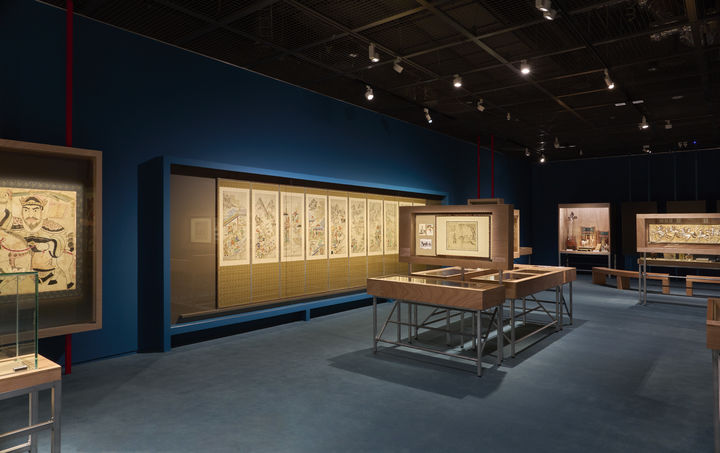 [서울=뉴시스] 국립민속박물관 기획전시실 2에서 열리는 2026년 병오년 말띠해 특별전 '말馬들이 많네-우리 일상 속 말' 전시 전경 (사진=국립민속박물관 제공) 2025.12.26. photo@newsis.com *재판매 및 DB 금지