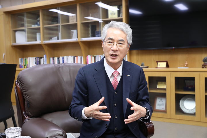 [창원=뉴시스]박종훈 경남도교육감. (사진=경남교육청 제공) 2025.12.27.photo@newsis.com *재판매 및 DB 금지